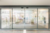 "Healing Architecture" von GEZE mitbestimmt: Moderne Tür-, Fenster- und Sicherheitstechnik im neuen Stuttgarter Olgahospital mit Frauenklinik