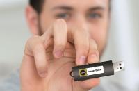Waxar stellt Backup-Lösungen für Industrie-PCs vor