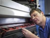 Sprühfeuchtwerke mit selbstreinigenden Düsen von technotrans senken Kosten