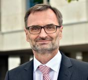 Alternativen zum Ausbau der HGÜ-Trassen prüfen