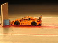 Der etwas andere c't-Prüfstand: Lego-Porsche im Crash-Test