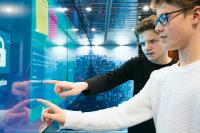 Neues Web-Angebot zur Digitalisierung in der Arbeitswelt - expedition d zeigt in Ladenburg Berufe der Zukunft online