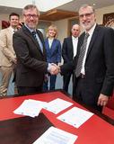 TA Bildungszentrum Hameln und FOM Open Business School unterzeichnen Kooperationsvereinbarung