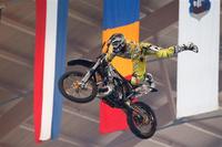 Im Parcours und bei Shows den Spaß am Motorrad selbst erfahren
