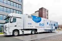 Digitalisierung mit 450 PS: Ceyoniq zeigt nscale-Anwendung im Arvato Scan-Truck auf der CEBIT 2018