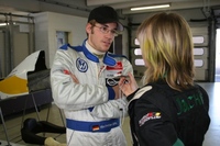 ADAC Formel Masters: Exclusiv Interview von Jackie Weiss mit Maximilian Götz als VW Testfahrer