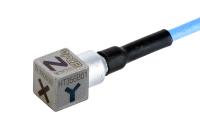 Triaxialer Miniaturvibrationssensor einsetzbar bis 180 °C
