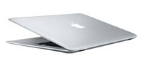 Apple präsentiert das neue MacBook Pro 17-Zoll mit einer revolutionären, eingebauten Batterie, die bis zu acht Stunden Laufzeit und 1.000 Ladevorgänge bietet