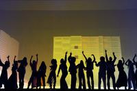 Theater Bonn beleuchtet Hippies mit ETC Selador LED-Scheinwerfer