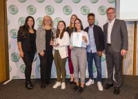 BW Bildung und Wissen Verlag und Software GmbH aus Nürnberg: 3. Platz beim DEICHMANN-Förderpreis für Integration