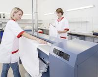 Miele Professional präsentiert neue Mangeln und Zusatz-Ausstattung für Gläserspüler