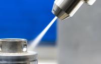 Cleaning with CO2 snow in a dry and residue-free process