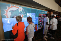 Miami Dolphins setzen auf Christie MicroTiles und Arsenal Media für ihre immersive Multimedia-Fanwand im Sun Life Stadium