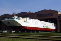 Stapellauf der LNG Hybrid Barge geglückt