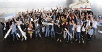 Studierende lassen Stahl fliegen: "Stahl fliegt 2015"