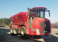 Zusätzlicher Aufbau: Holmer Terra Variant 585 mit Bredal-Streuer erhältlich