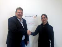 Grenzen überschreiten – Software-Entwickler Benjamin Koch von shoptimax besteht IHK-Prüfung zum IT Business Manager