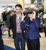 Uni-Nachwuchsunternehmer auf der Sanitärmesse ISH: Bauherren testen virtuelle Badezimmer mit Videobrillen