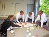 Expertenkreis erarbeitet Handlungsschwerpunkte der Spritzgießtechnik an der FHWS in Würzburg
