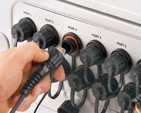 PANDUIT bietet eine Systemlösung für Netzwerke in rauhen industriellen Umgebungen