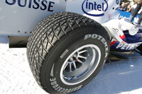 Quick Nick ging mit Bridgestone über Wasser