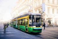 Höchster Fahrkomfort und minimale Betriebskosten: Helsinki erhält zehn weitere Niederflur-Straßenbahnen mit elektrischen Antriebssystemen von Voith