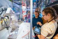 DISCOVER INDUSTRY zeigt Jugendlichen in Freiburg, welche Jobs in der Industrie gefragt sind
