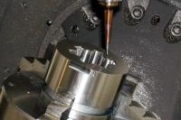 Tecnoteam mit Präzisionskompetenz und Turbo-System auf AMB