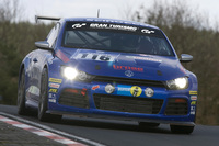Volkswagen Scirocco mit Bioerdgas starten beim 24h-Rennen auf Dunlop