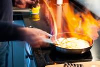 Flambieren: Alkoholflamme schwer zu erkennen