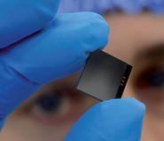 Fraunhofer ENAS exhibits application samples of nanomaterials in Japan