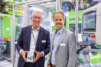 HARTING und Sennheiser setzen neue Maßstäbe bei der Fertigung von Kopfhörerwandlern