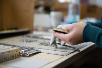 Tradition trifft auf Technologiekompetenz – Kooperation zwischen Mundharmonikahersteller und Friedrich GmbH