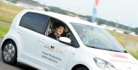 Einblicke in Zukunft der Elektromobilität: Bewerbungsstart für die DRIVE-E Akademie 2017