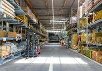 Regalanlage und Hallenbau kostengünstig vereint