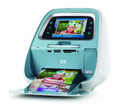 Mobiles Fotolabor – Der HP Photosmart A826 Kompakt-Fotodrucker mit Touchscreen