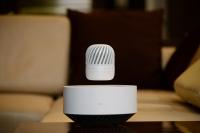 LG fasziniert CES mit schwebendem Lautsprecher