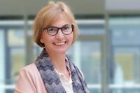 Ursula Weyrich folgt Josef Puchta als Kaufmännischer Vorstand des DKFZ