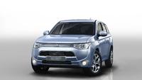 Outlander PHEV gewinnt "Innovation Award" bei der Wahl zum "Auto des Jahres" 2013 / 2014