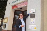 Markenpartnerplakette weist weiteren Templiner Partner aus