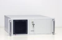 IP54-geschützter Industrie-PC im 19-Zoll-Rackmount-Format