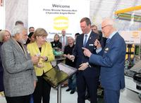 Bundeskanzlerin Merkel und indischer Premier Modi besuchen HARTING Stand
