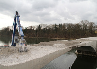 Ein anspruchsvoller Rückbau ebnet den Weg für eine neue Brücke zur Geburtsstadt des Papstes