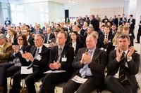Bundesweite Dialogplattform Elektromobilität versammelt 250 Entscheider und Experten am 10. + 11. März 2015 in Berlin