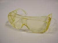 CO2 Laserschutzfilter: Glas oder Kunststoff?