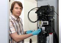 Eine Sache für Individualisten: wirtschaftliche Produktion von Mikro-Implantaten durch Mikro-Stereolithographie