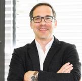 ComputerKomplett richtet für den Mittelstand drei neue bundesweit agierende Competence Center für Security, Server/Storage und Hybrid Cloud ein und stellt das bisherige 30-köpfige CK.HybrIT-Team neu auf