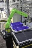 Dematic bringt Roboterarm für die automatische Kommissionierung auf den Markt