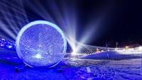 satis&fy setzt Lichtfestival in den Swarovski Kristallwelten in Szene