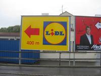 Dauerwerbung auf Plakatwänden